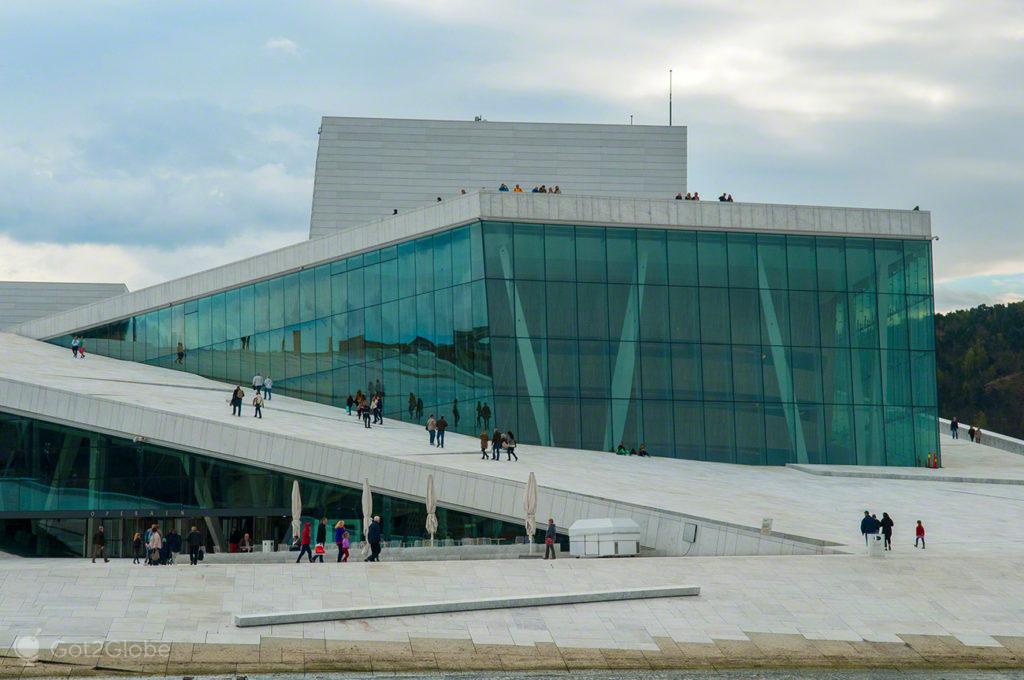 casa da opera, arquitecto Tarald Lundevall, capital, oslo, noruega