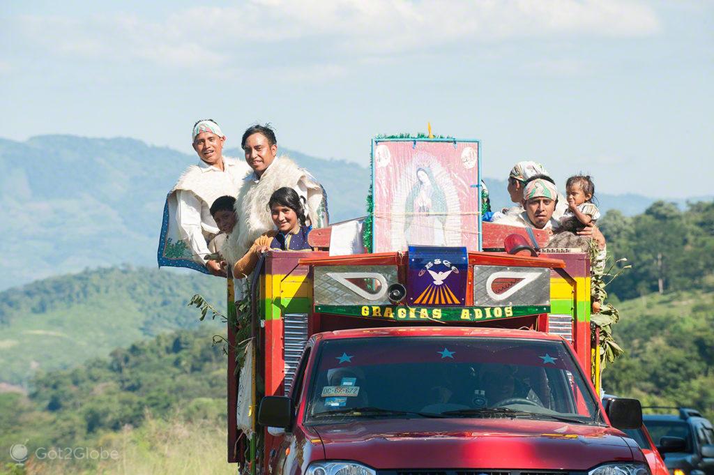 peregrinos, indigenas, chamula, nossa senhora, virgem, guadalupe, mexico