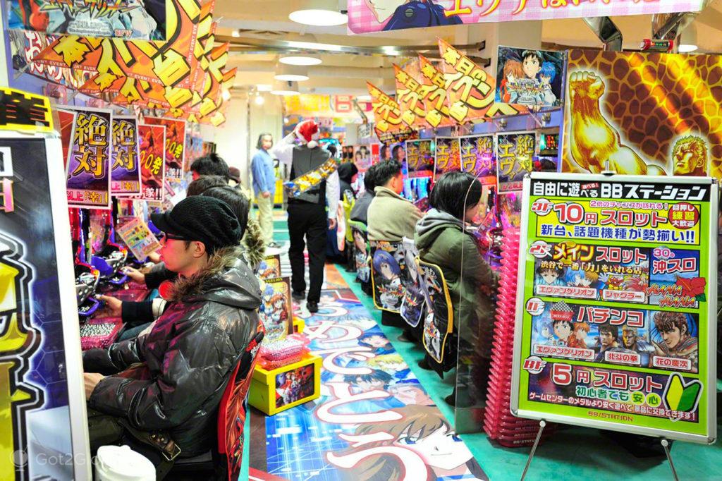 Japanese cushion promises to turn video gamers into prisoners, make them  happy about it【Photos】