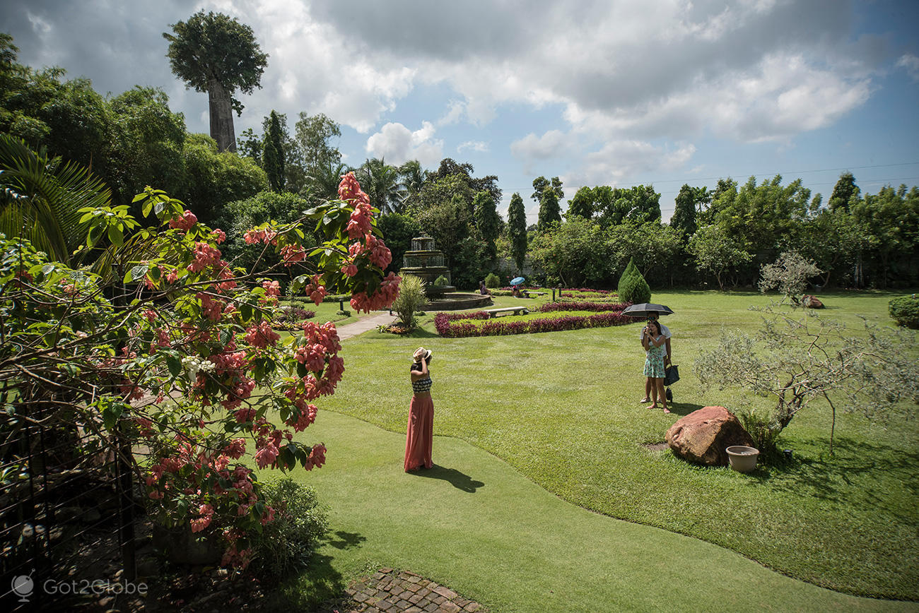 Monumento a um Amor Luso-Filipino Talisay Negros Got2Globe