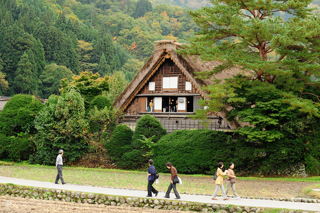 Ogimashi, Shirakawa Go Uma Aldeia Fiel ao A Japão foto