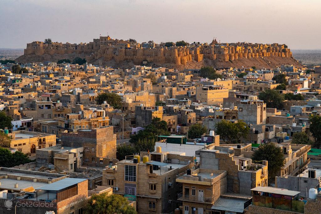 Rooftop restaurants inside Jaisalmer Fort, Rajasthan || An opportunity to  enjoy food with amazing views of the fort and the city around